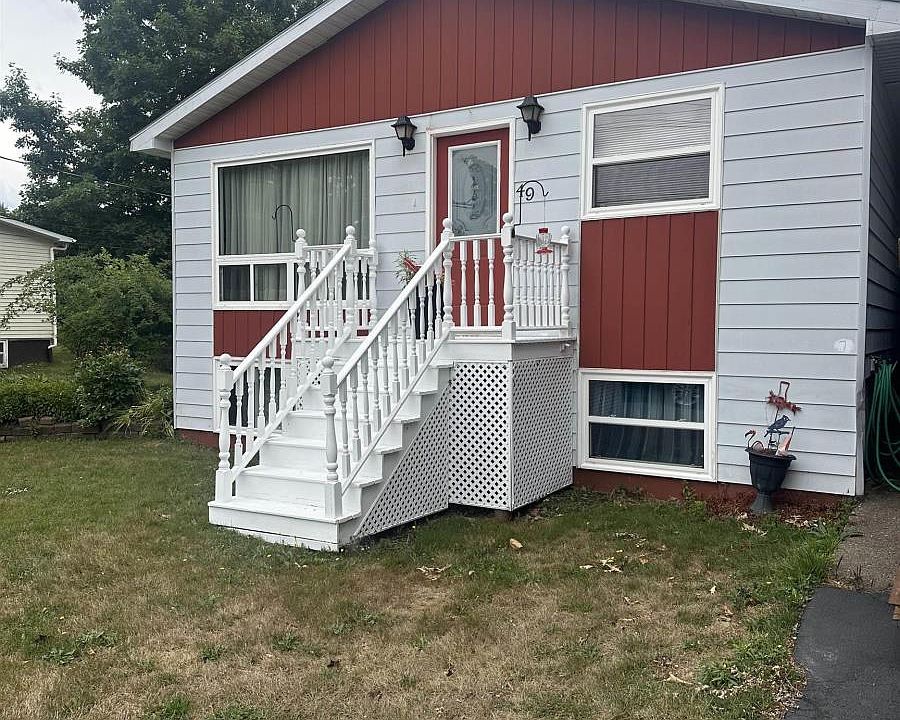 1st image of 49 Arbor Dr
