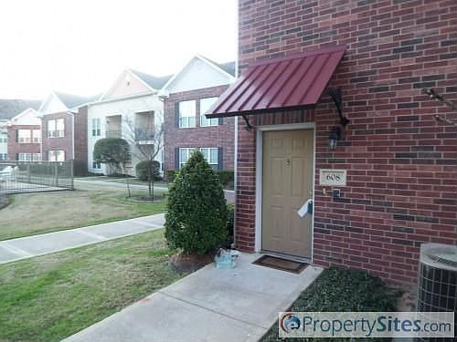 4th image of 801 Luther St W Unit 608