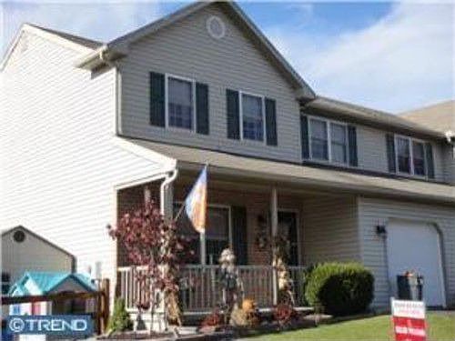 1st image of 247 Hickory Dr
