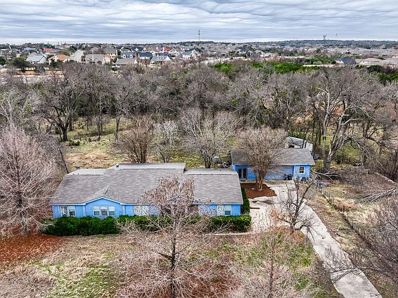 4th image of 408 Horseshoe Dr