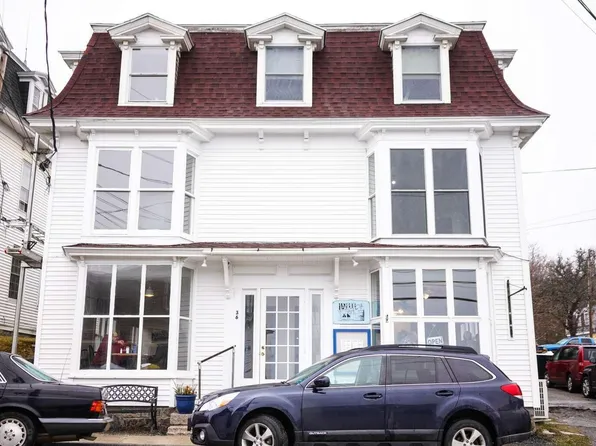 36 Main Street, Stonington, ME 04681