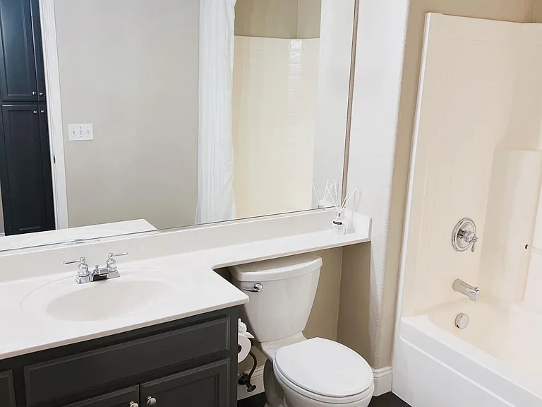 2406 Abbott Ct — Photo 8
