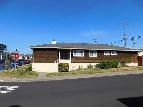 3rd image of 98 Huntington Dr
