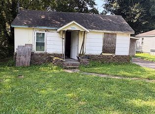 1301 W Harris St, Dyersburg, TN 38024