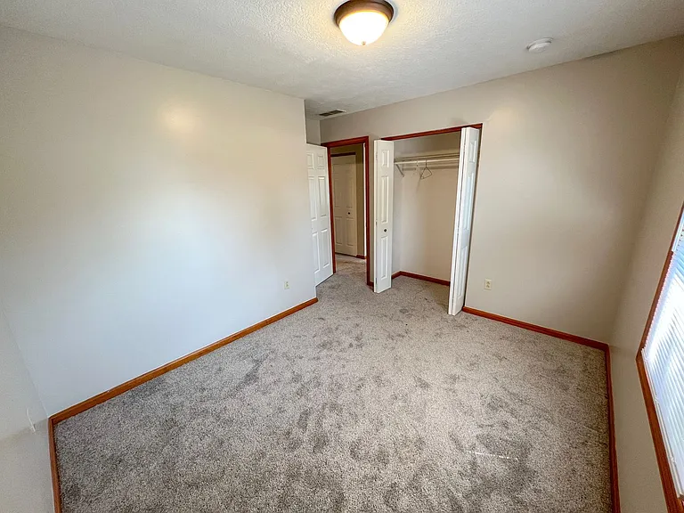 681 Maple Ave — Photo 40