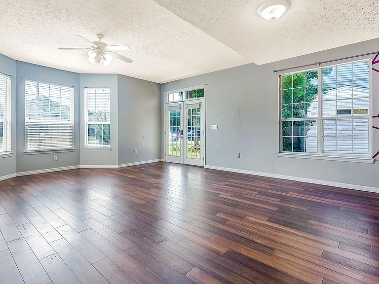 13 Chatelaine Cir SE #1 — Photo 7
