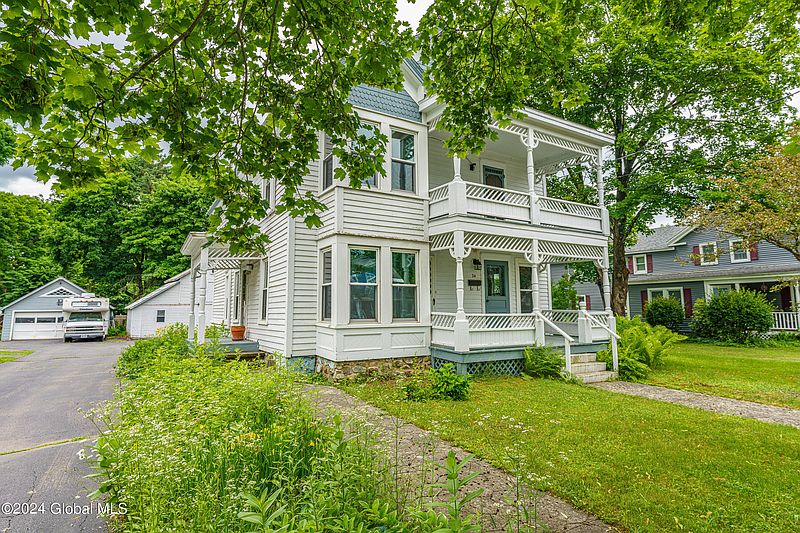 3rd image of 24 Cottage Street