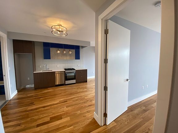 5th image of 37 Ainslie St #6A