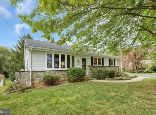 440 Longfellow Dr, Lancaster, PA