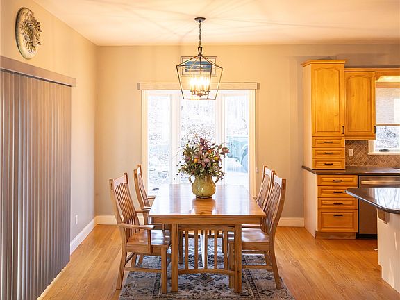 2nd image of 1432 Hickory Hollow Rd NE