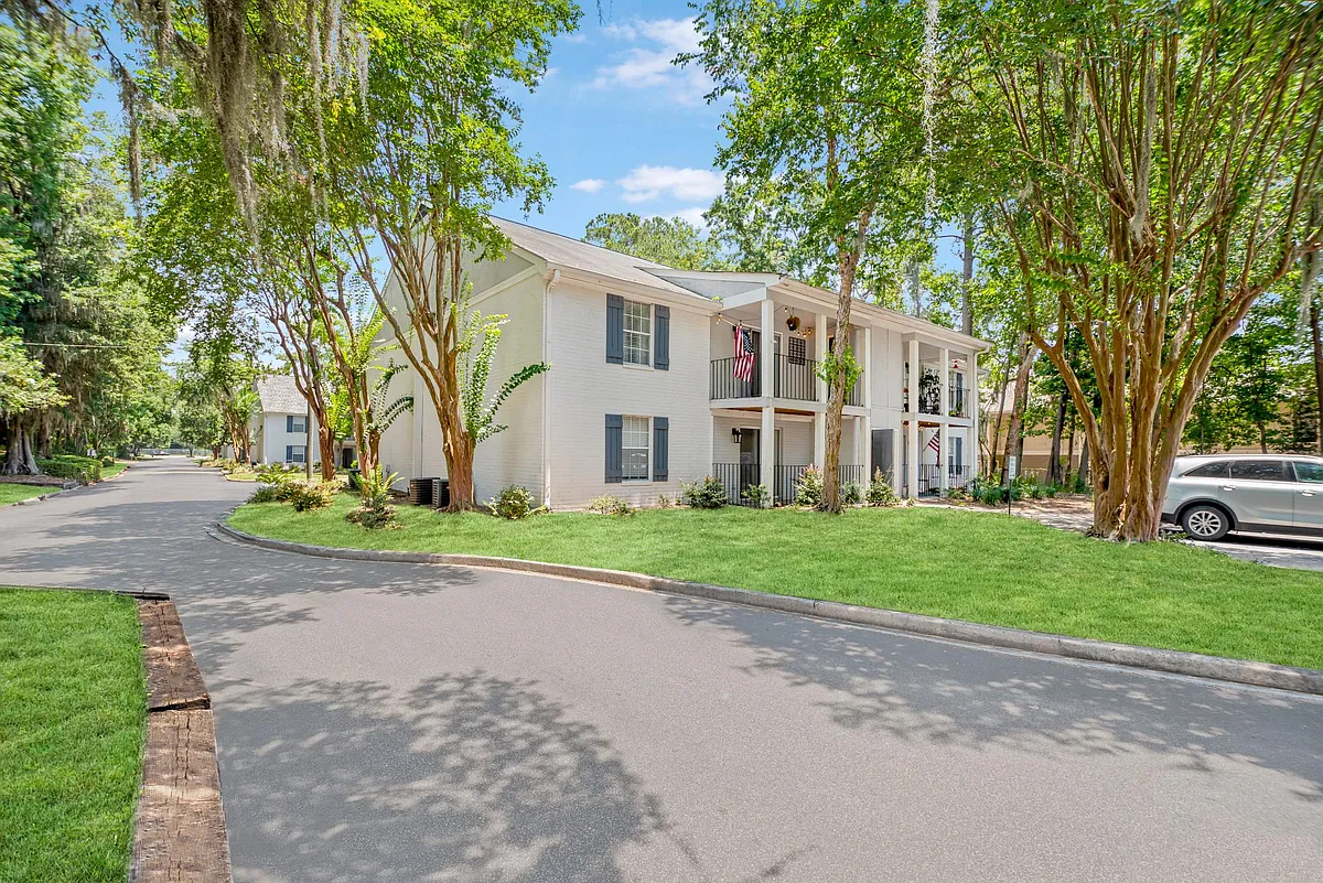Building Photo - Magnolia Villas
