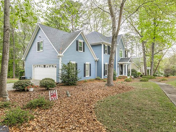 5th image of 305 Rivoli Chase