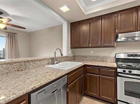 4th image of 821 S Sapphire Ln