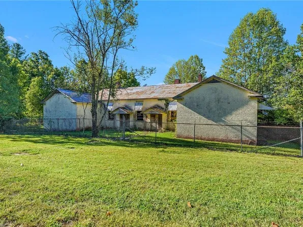 2252 Boomer Rd, Boomer, NC 28606