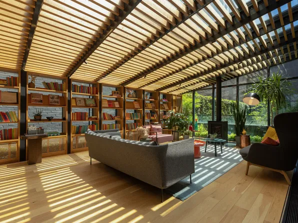 547 West 47th Street image 18 of 20