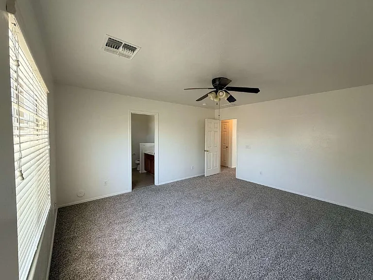 2344 E Meadow Creek Way — Photo 11