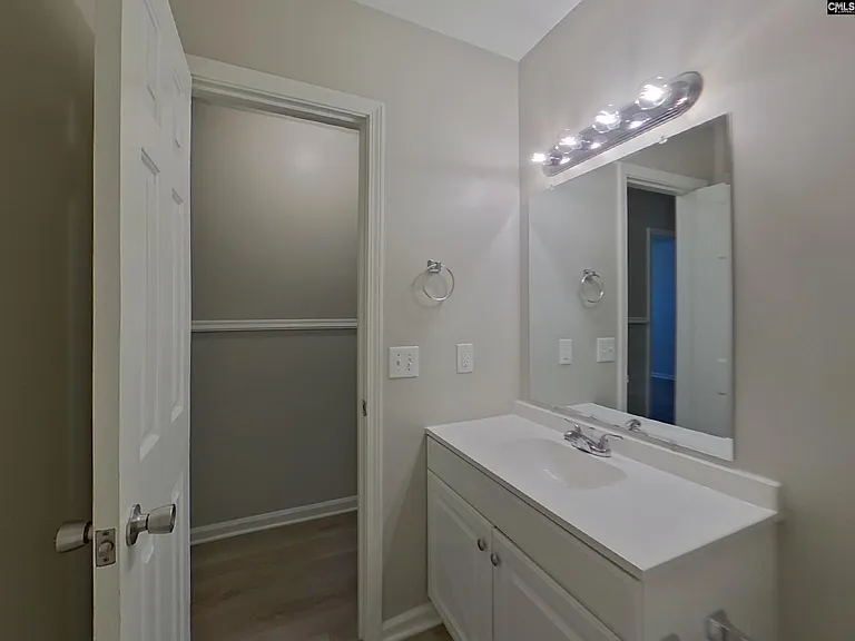 13 Dyers Hall Ct — Photo 9