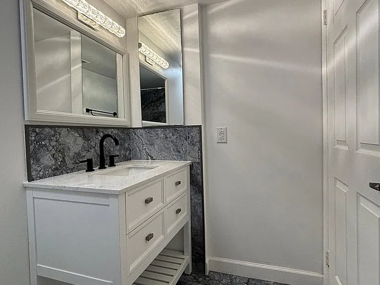 7866 Trent Dr — Photo 18
