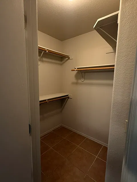 3 bed, 1347 sqft, $1,800 — Photo 4