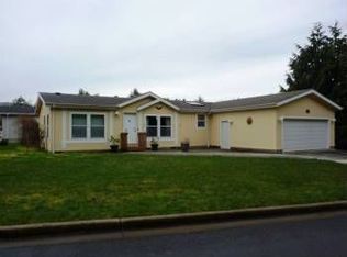 390 SE Anchor Ave, Depoe Bay, OR 97341