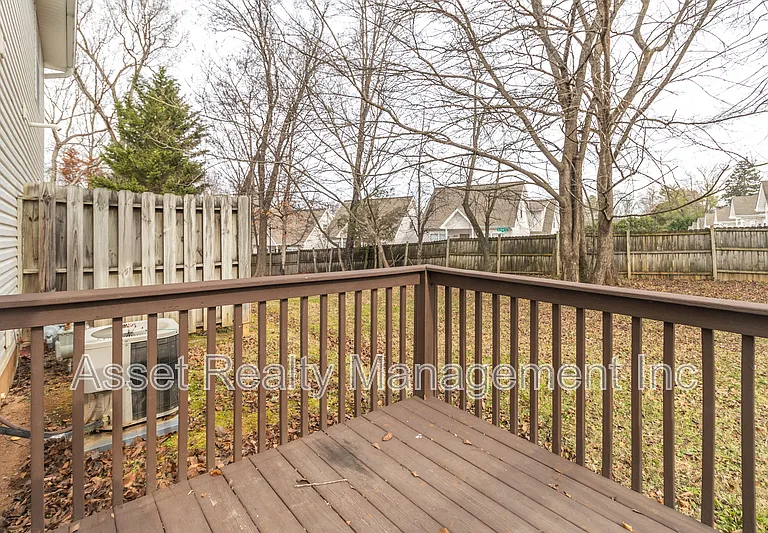 836 Duchess Way — Photo 11