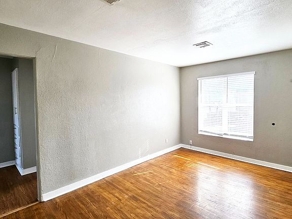 4th image of 2030 NW 25th St #18E