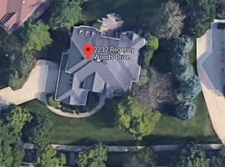 2232 Regency Woods Dr, Lisle, IL 60532