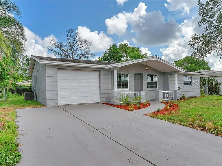 3249 Kilburn Rd — Photo 2