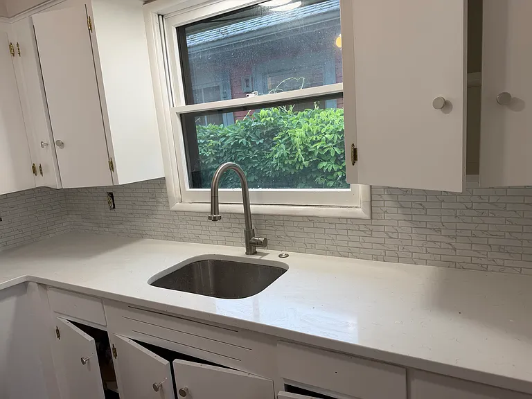 438 NE 66th Ave — Photo 8