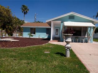 16315 1st St E, Redington Beach, FL 33708