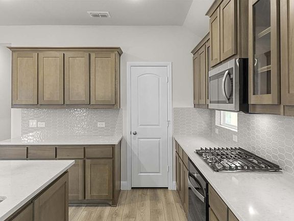 7th image of this home