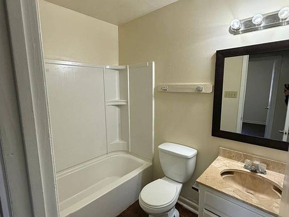 5th image of 8252 Skysail Ave #2