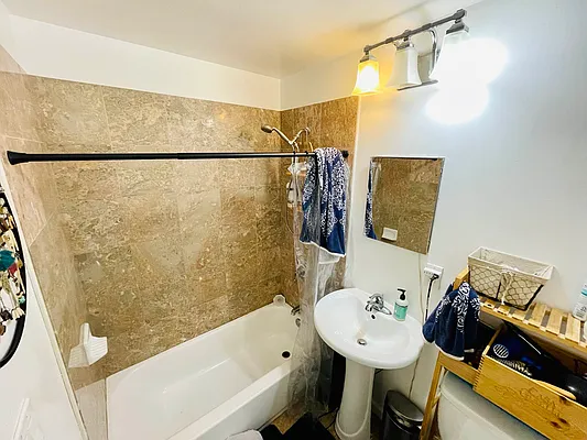 Rented by Douglas Elliman | media 21