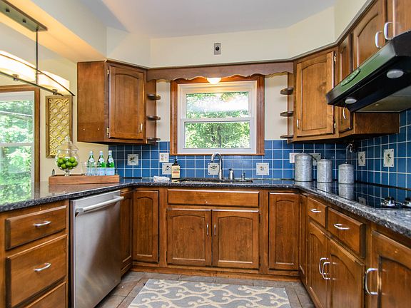 5th image of 1478 Mark Twain Ct