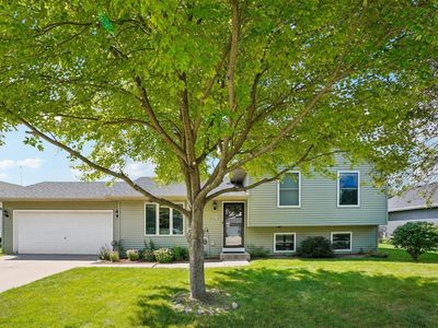W201N16275 Ash DRIVE, Jackson, WI, 53037