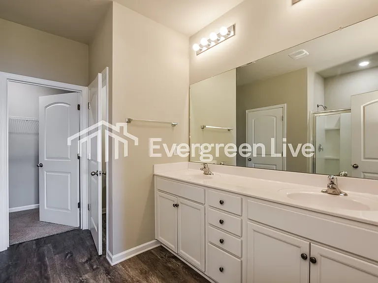 127 Rolling Green Dr — Photo 10