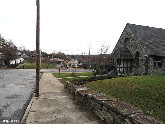 5th image of 408 W 2nd Ave