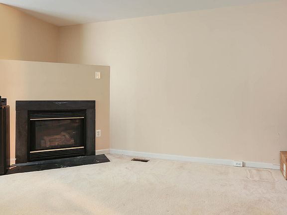 5th image of 45453 Heritage Trail Sq