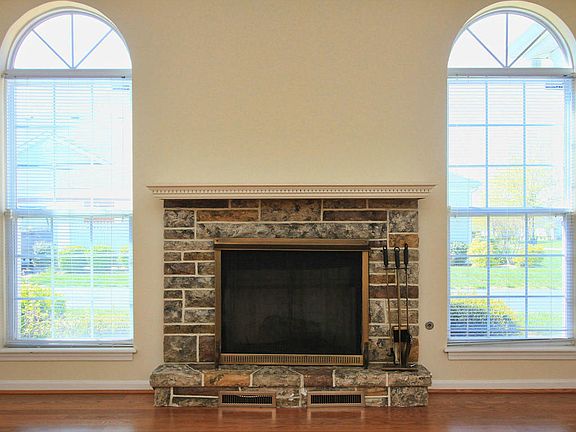 5th image of 8513 Forest Way Dr