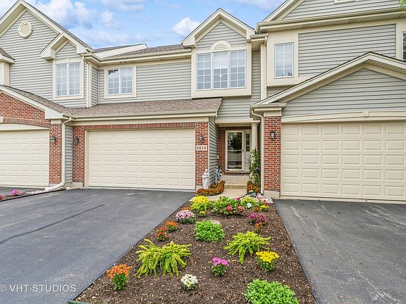 2nd image of 1213 W Lake Dr