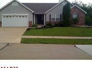 145 Keystone Crossing Dr, O'Fallon, MO 63368