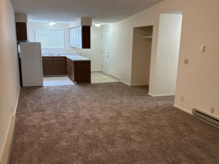 1122 Hines St SE #1 — Photo 5