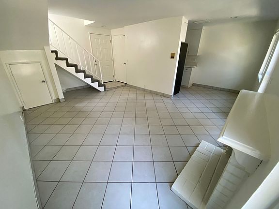 5th image of 5344 Circle Dr APT 37