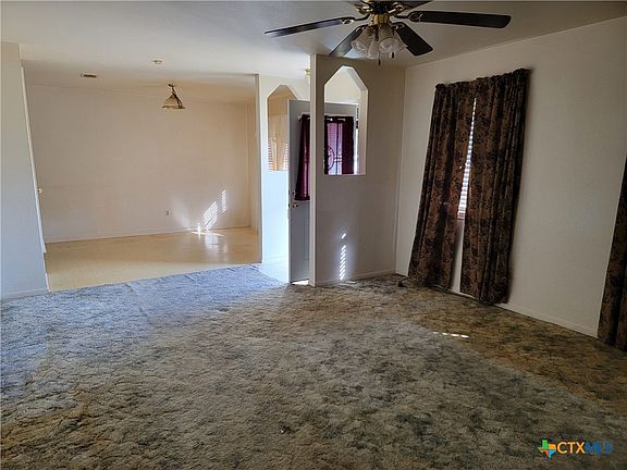 3rd image of 305 N Main St