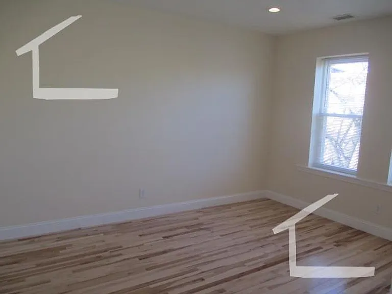 94 Pleasant St #4E — Photo 9