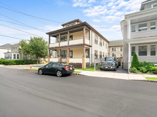 104-106 Mount Vernon St, New Bedford, MA 02740