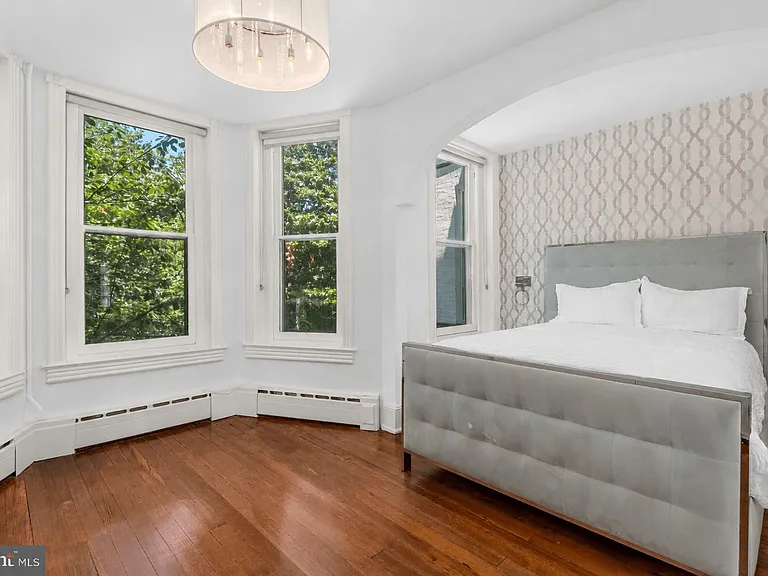 3044 Cambridge Pl NW — Photo 9