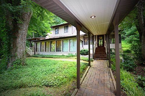 1st image of 411 Greenbrook Cir