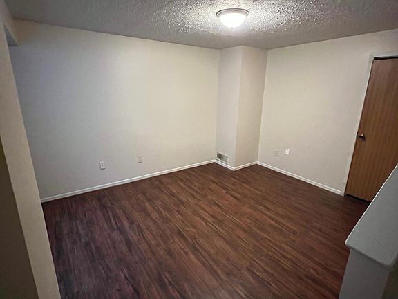 5th image of 960 Hidden Acres Ct #960
