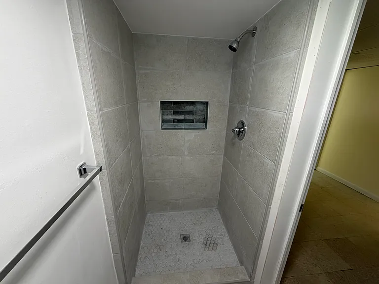 14203 Chelmsford Rd — Photo 10